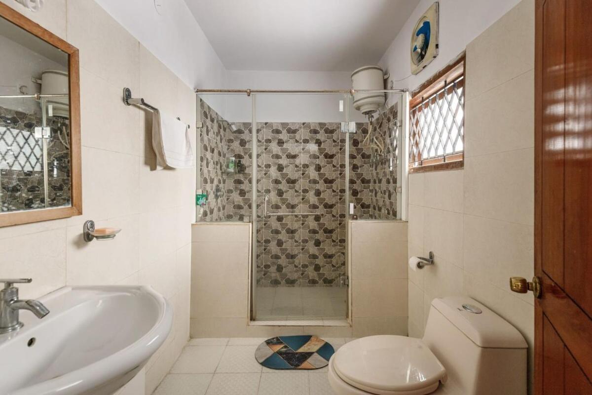 Westside Bungalow By Jadecaps Nr Wtc Rajajinagar Villa Bangalore Exterior foto
