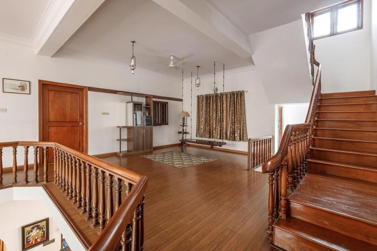 Westside Bungalow By Jadecaps Nr Wtc Rajajinagar Villa Bangalore Exterior foto