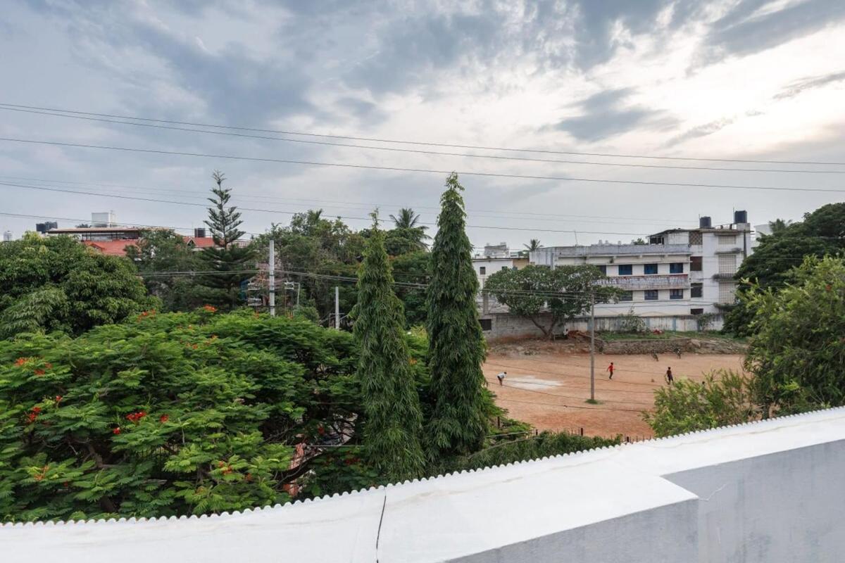 Westside Bungalow By Jadecaps Nr Wtc Rajajinagar Villa Bangalore Exterior foto