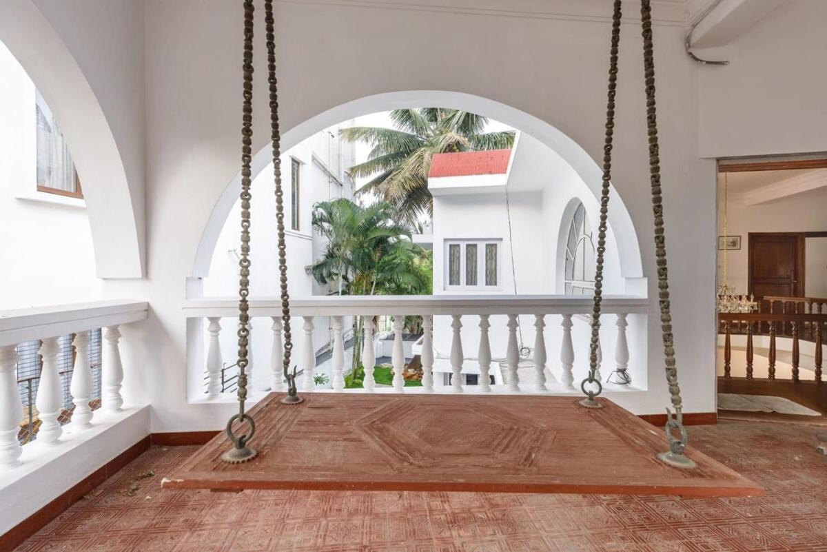 Westside Bungalow By Jadecaps Nr Wtc Rajajinagar Villa Bangalore Exterior foto